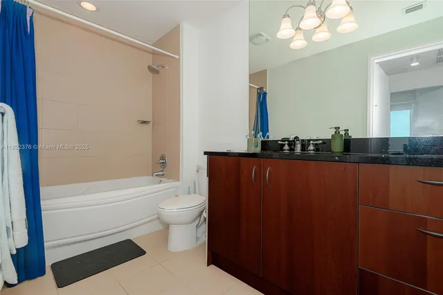 $699,000 | 300 South Biscayne Boulevard, Unit T2612, Miami, FL 33131