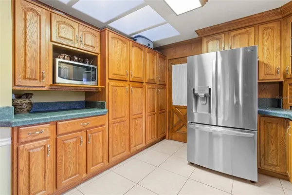 $2,800 | 36740 Shore Drive, Dade City, FL 33525