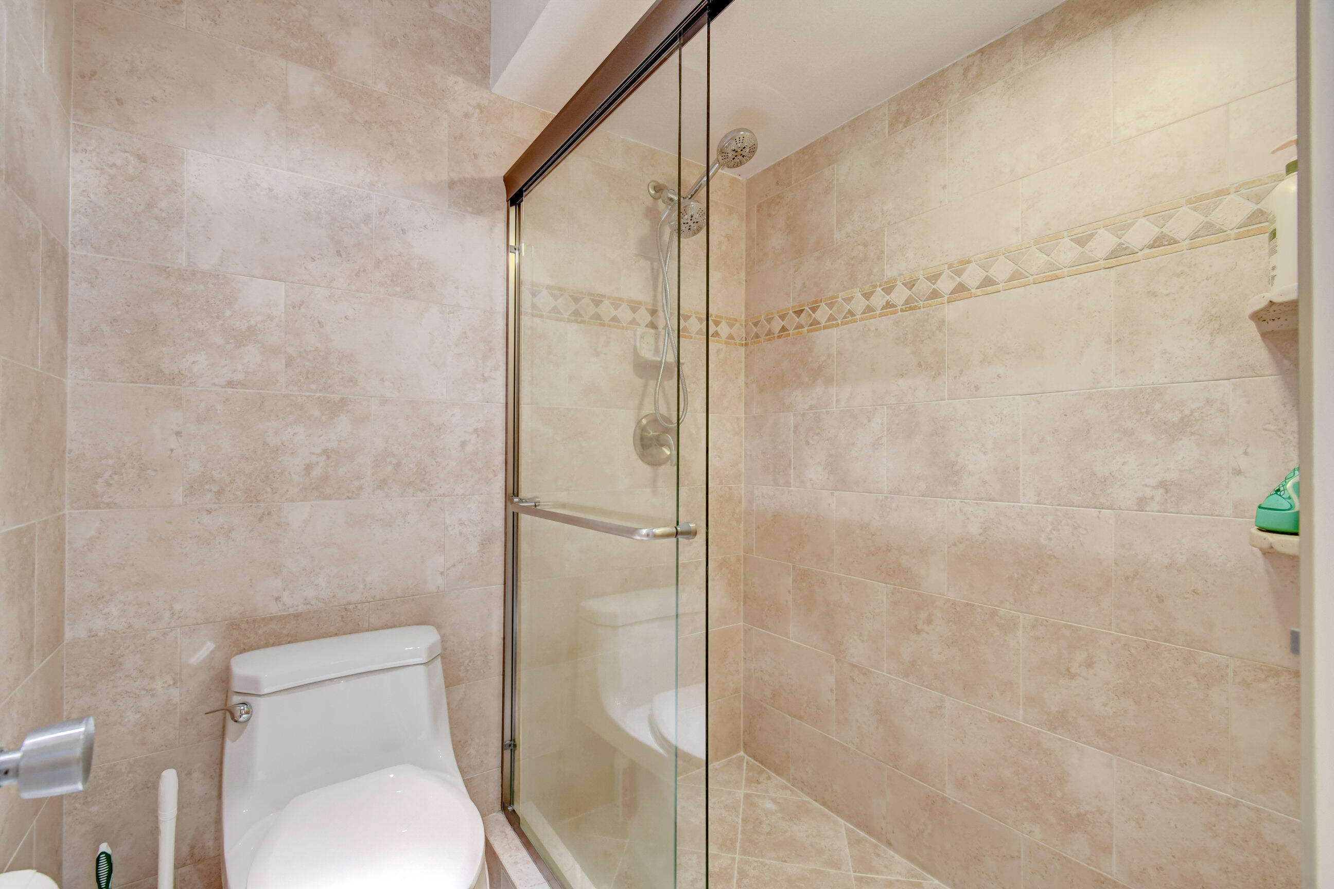 11171 Oakdale Road Boynton Beach, FL 33437 - Photo 30 of 57 Pretty toled shower