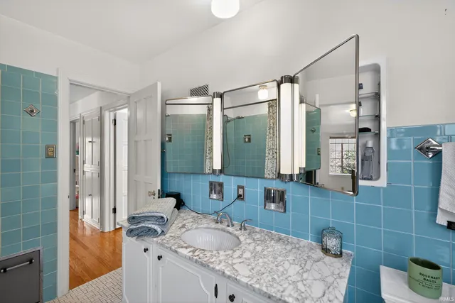 $384,999 | 1123 East Eckman Street, South Bend, IN 46614