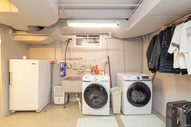 $384,999 | 1123 East Eckman Street, South Bend, IN 46614