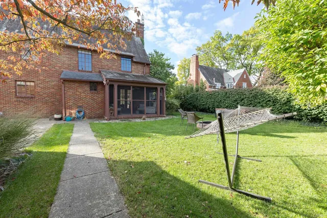 $384,999 | 1123 East Eckman Street, South Bend, IN 46614