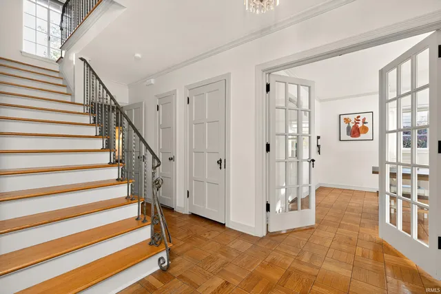 $384,999 | 1123 East Eckman Street, South Bend, IN 46614