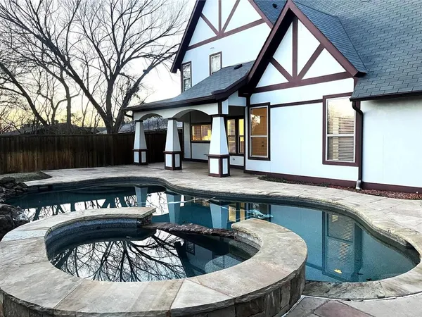 $2,700 | 2710 Cartwright Street, Irving, TX 75062