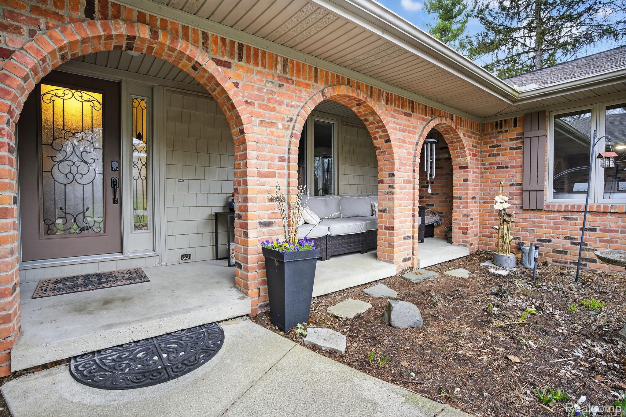341 Ridgewood Road Rochester, MI 48306 - Photo 8 of 74 14-web-or-mls-DSC_2325.jpg