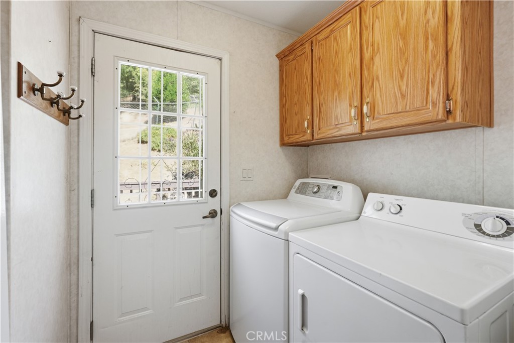 22899 Byron Road, Unit 16 Crestline, CA 92325 - Photo 18 of 33 Laundry Room