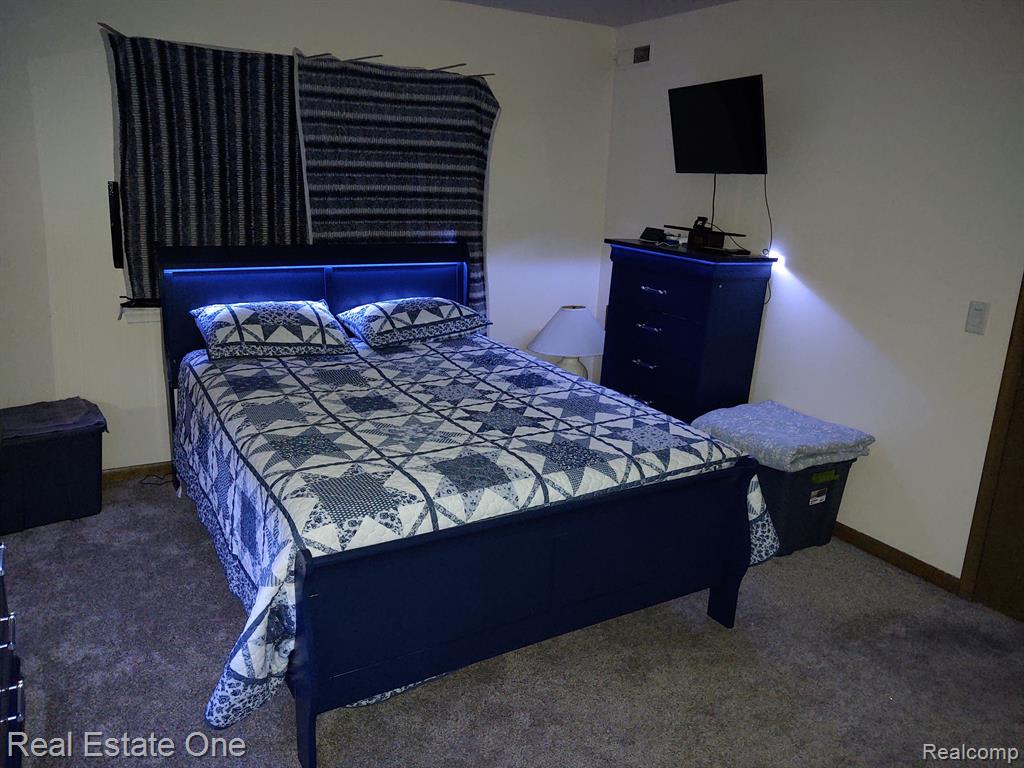 266 East 13 Mile Road, Unit 31 Madison Heights, MI 48071 - Photo 10 of 10