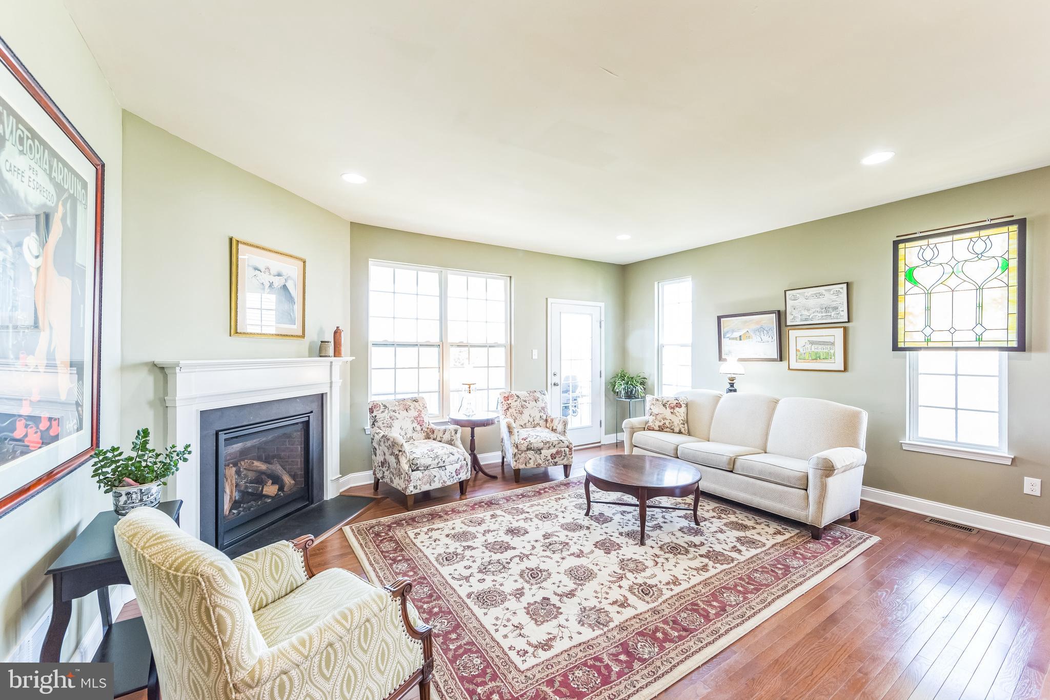172 Davish Road Coatesville, PA 19320 - Photo 3 of 29 Bright Family Room