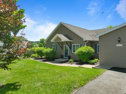 $609,900 | 163 Fontana Avenue, Fontana, WI 53125
