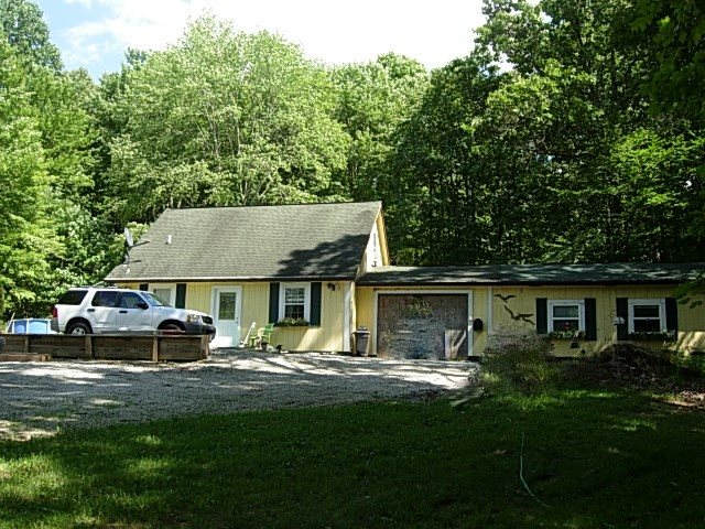 10128 East Dobson Road Bloomfield, IN 47424 - Photo 1 of 36