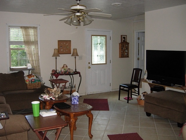 10128 East Dobson Road Bloomfield, IN 47424 - Photo 2 of 36