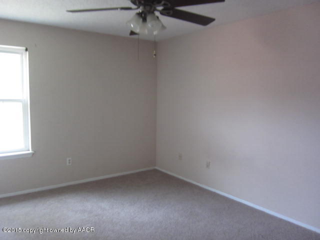 5202 Royce Drive Amarillo, TX 79110 - Photo 16 of 18 master bdrm v 1