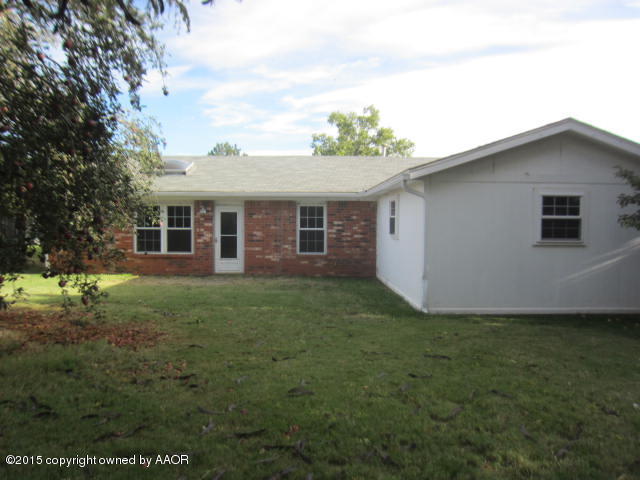 5202 Royce Drive Amarillo, TX 79110 - Photo 2 of 18 back of home
