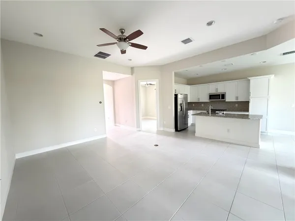 $2,550 | 6148 Bella Rosa Lane, Vero Beach, FL 32966