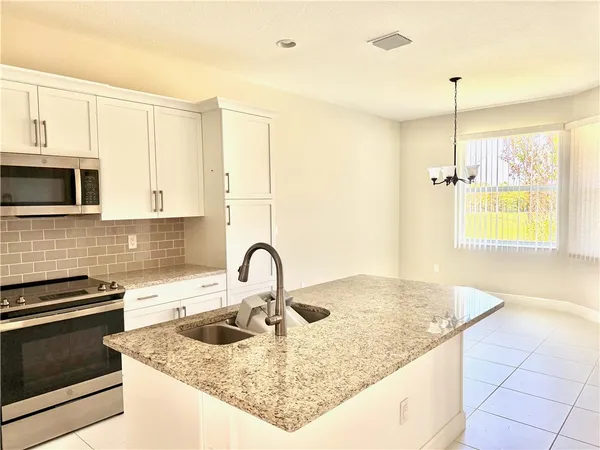 $2,550 | 6148 Bella Rosa Lane, Vero Beach, FL 32966