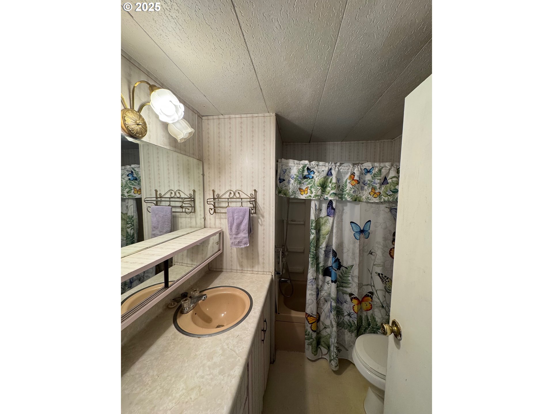 656 Applegate Avenue Yoncalla, OR 97499 - Photo 9 of 13