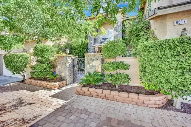 $1,400,000 | 8817 Tierra Hope Court, Las Vegas, NV 89143