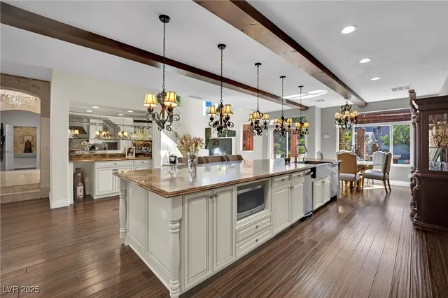 $1,400,000 | 8817 Tierra Hope Court, Las Vegas, NV 89143