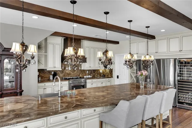 $1,400,000 | 8817 Tierra Hope Court, Las Vegas, NV 89143