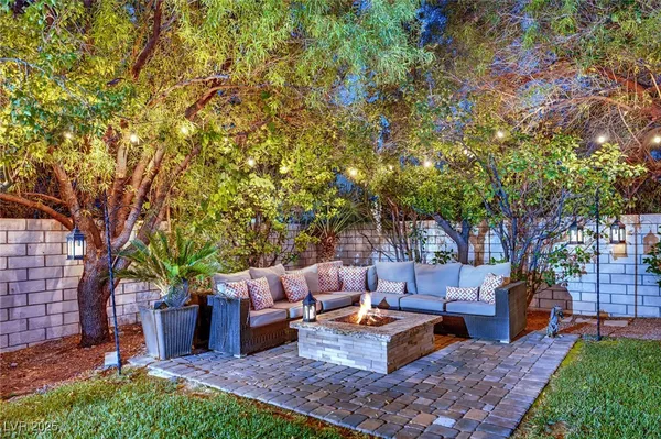 $1,350,000 | 8817 Tierra Hope Court, Las Vegas, NV 89143