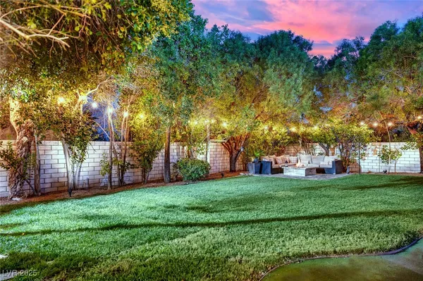 $1,350,000 | 8817 Tierra Hope Court, Las Vegas, NV 89143