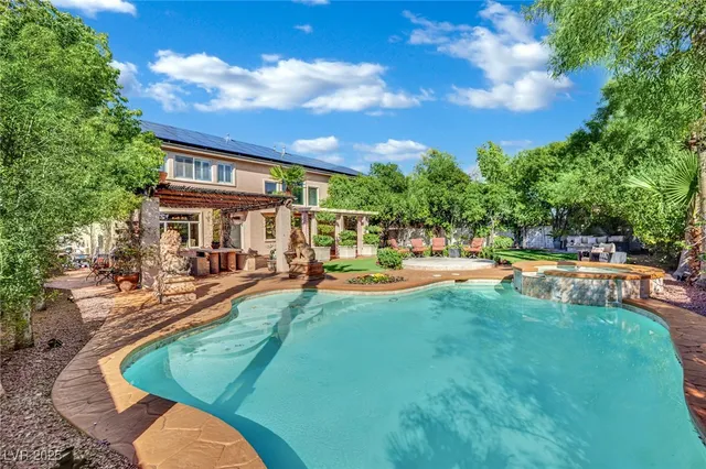 $1,400,000 | 8817 Tierra Hope Court, Las Vegas, NV 89143