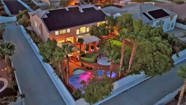 $1,350,000 | 8817 Tierra Hope Court, Las Vegas, NV 89143