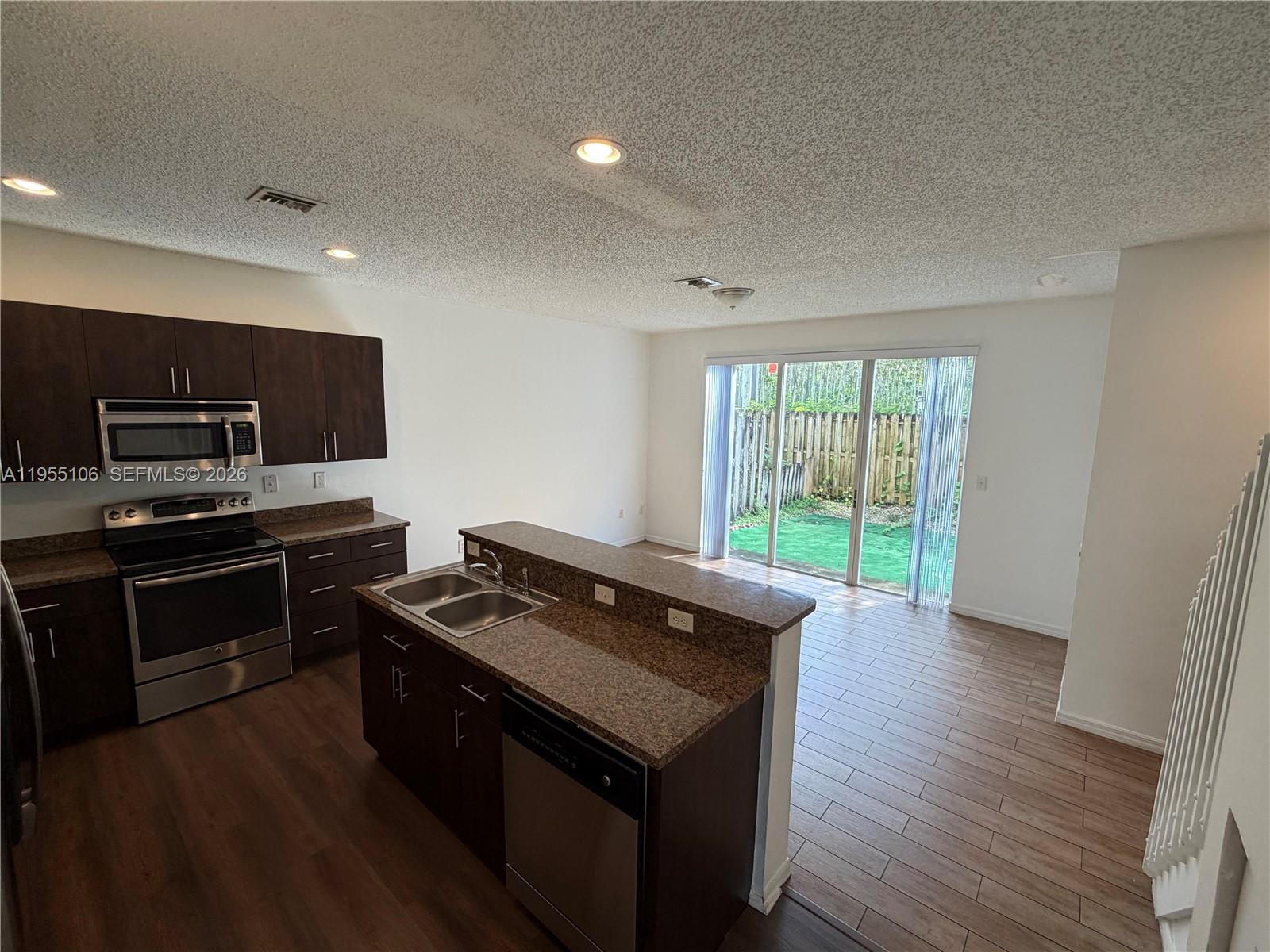 4256 Northeast 9th Street Homestead, FL 33033 - Photo 16 of 51