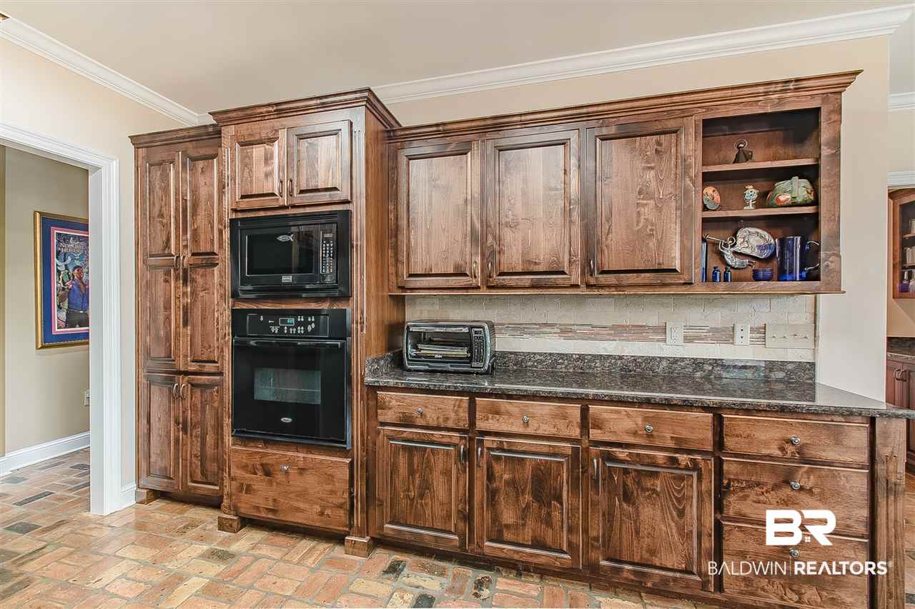 8541 Lake View Drive Fairhope, AL 36532 - Photo 19 of 50 Kitchen