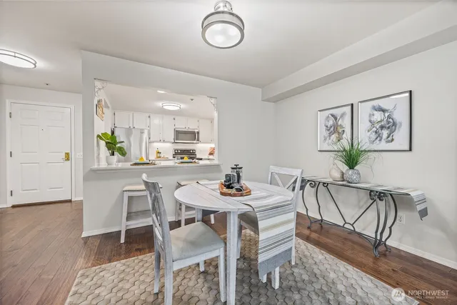 $339,500 | 4081 224th Lane Southeast, Unit 210, Issaquah, WA 98029