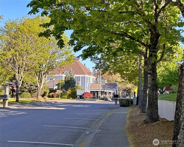 $345,000 | 4081 224th Lane Southeast, Unit 210, Issaquah, WA 98029