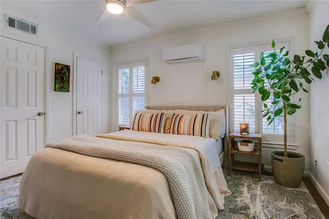 $395,000 | 2627 West 10th Street, Dallas, TX 75211