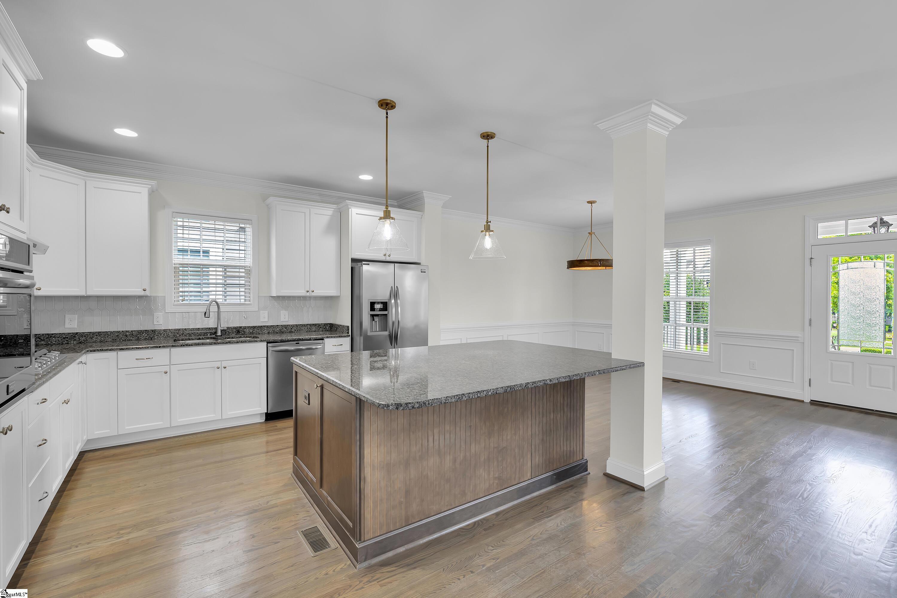 436 Rocky Slope Road Greenville, SC 29607 - Photo 4 of 17 Gallery Image 4