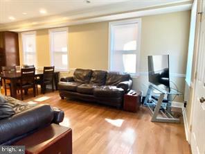 524 Roxboro Place Northwest Washington, DC 20011 - Photo 11 of 16