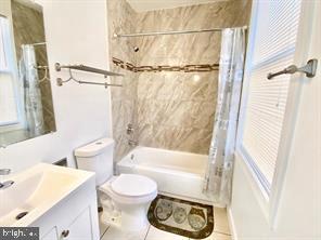 524 Roxboro Place Northwest Washington, DC 20011 - Photo 5 of 16