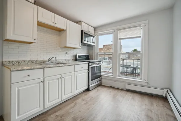 $2,250 | 99 Monticello Avenue, Unit 3, Jersey City, NJ 07304