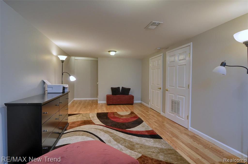 14016 Levan Road Livonia, MI 48154 - Photo 21 of 26 Gallery Image 21