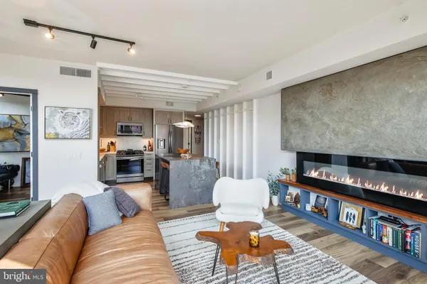 $3,650 | 1021 North Garfield Street, Unit 438, Arlington, VA 22201