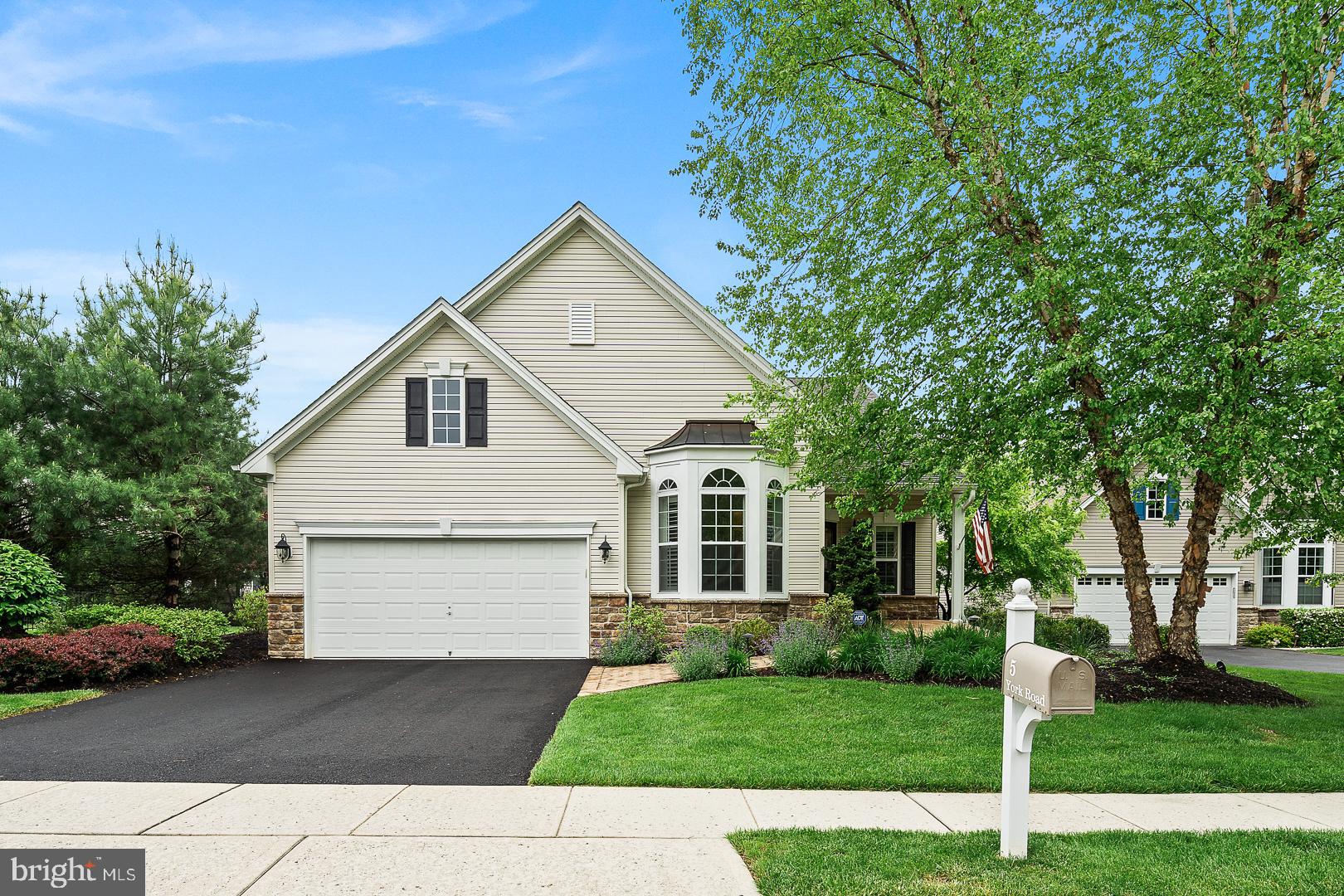 5 York Road Pennington, NJ 08534 - Photo 1 of 31 Front of home