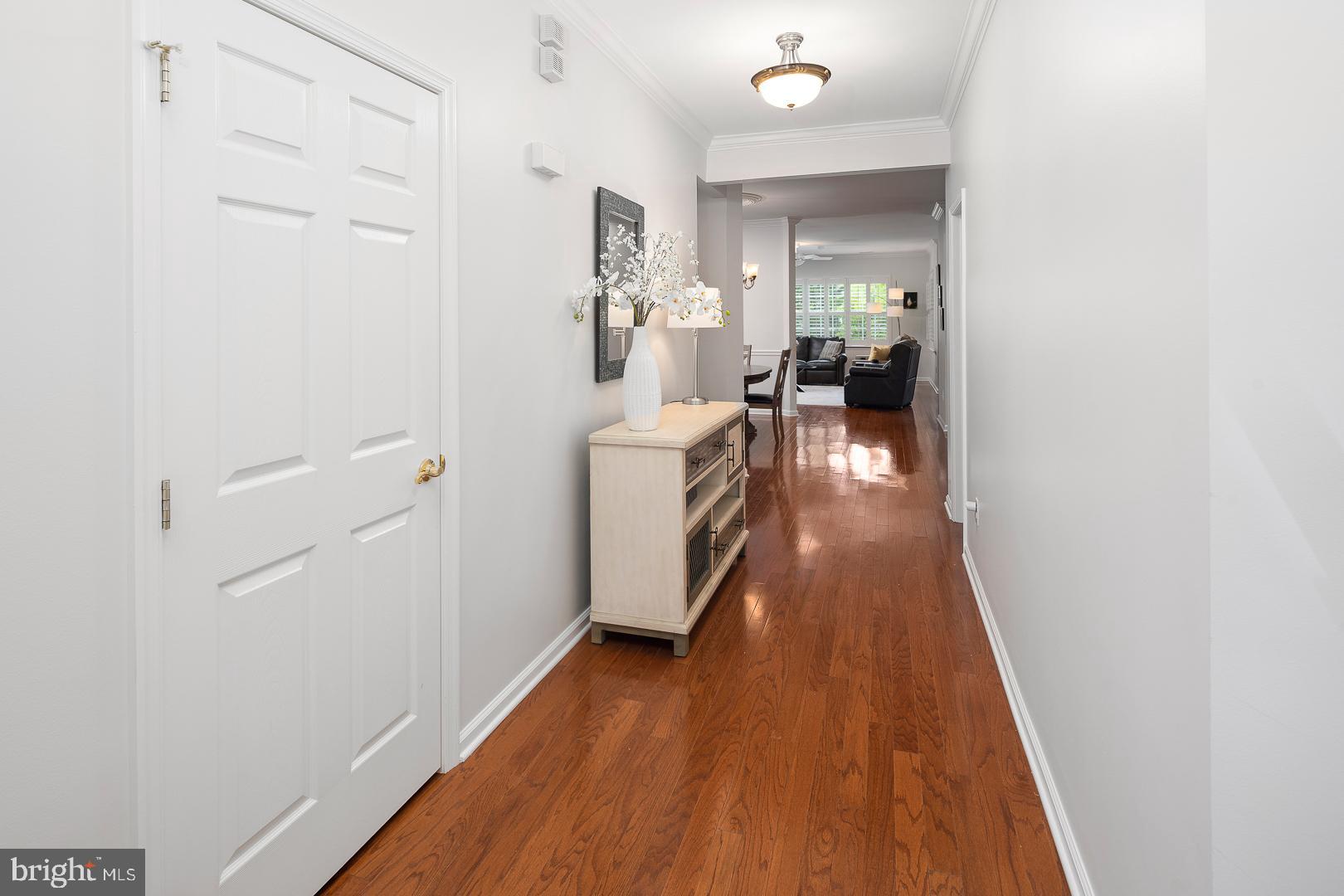 5 York Road Pennington, NJ 08534 - Photo 5 of 31 Hallway