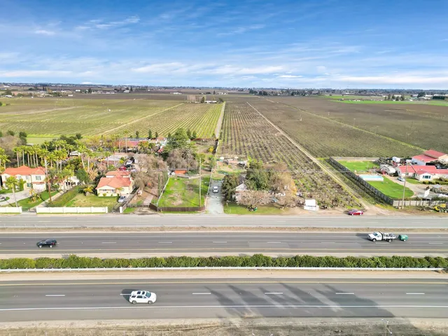 $779,000 | 20388 Highway 99, Acampo, CA 95220