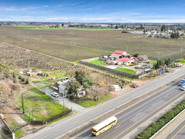 $779,000 | 20388 Highway 99, Acampo, CA 95220