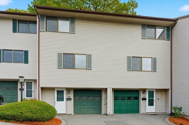 $3,200 | 46 Crestview Drive, Unit 46, Malden, MA 02148