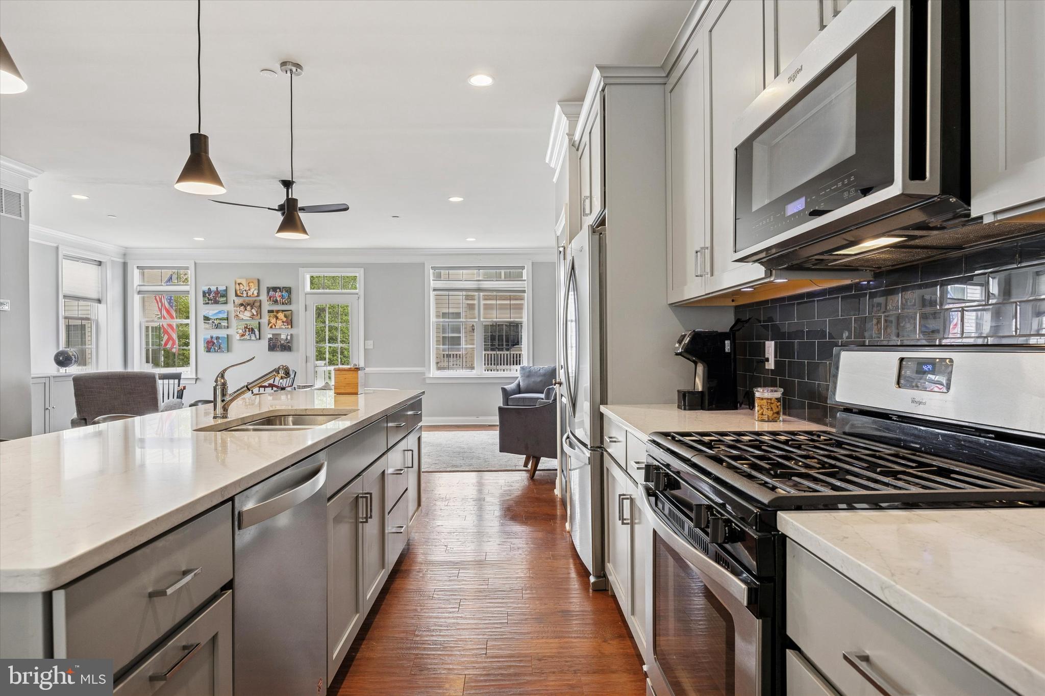 313 Avian Alley Springfield, PA 19064 - Photo 6 of 31 Kitchen