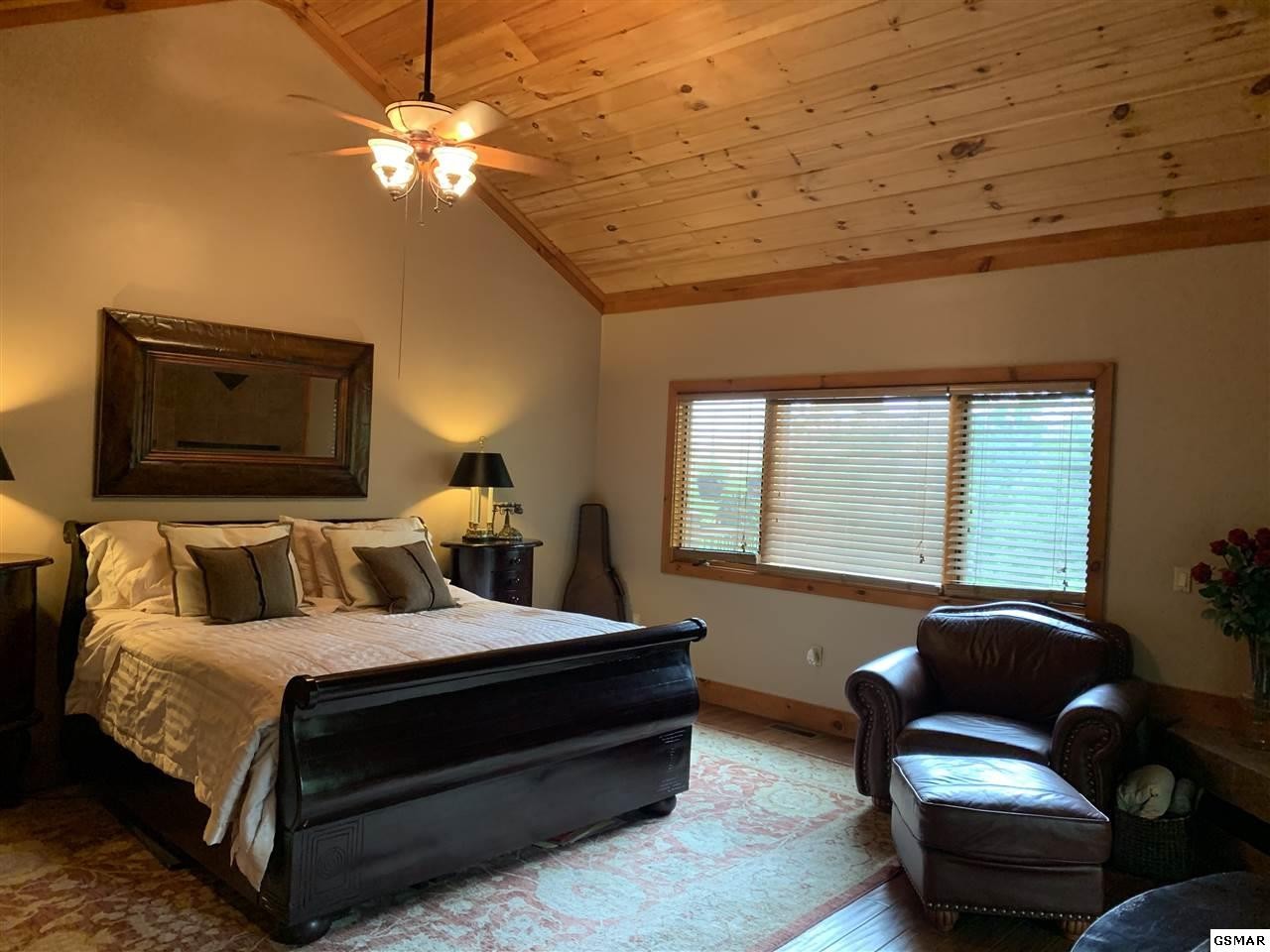 554 Crest Road Gatlinburg, TN 37738 - Photo 18 of 36 Gallery Image 18