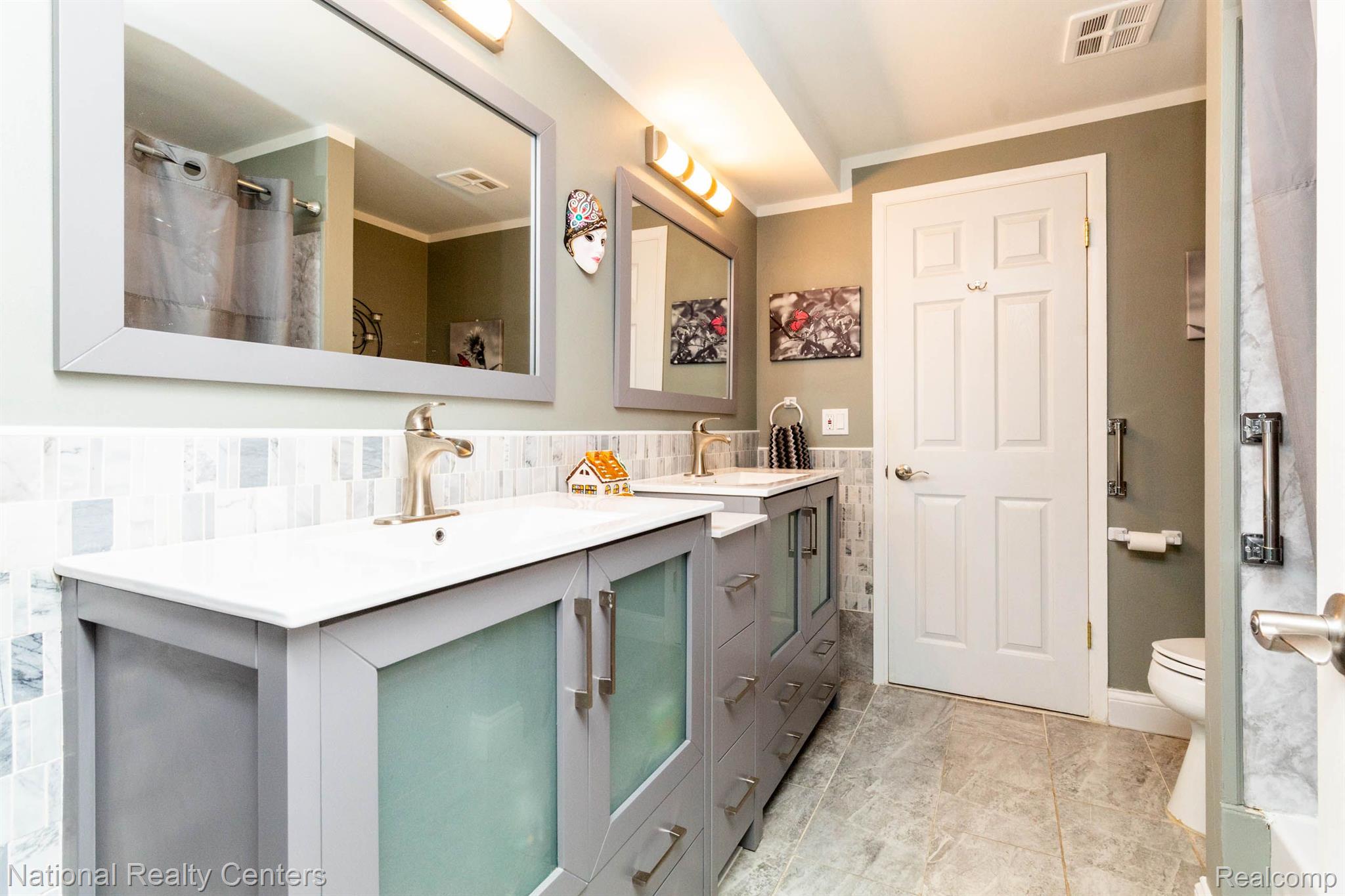 32147 West 12 Mile Road Farmington, MI 48334 - Photo 18 of 43 Gallery Image 18