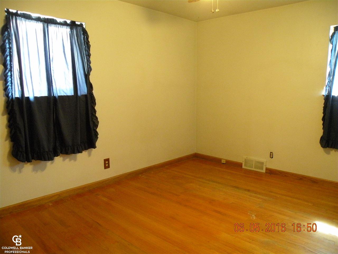 27631 Jean Road Warren, MI 48093 - Photo 12 of 31 31295119-11.JPG