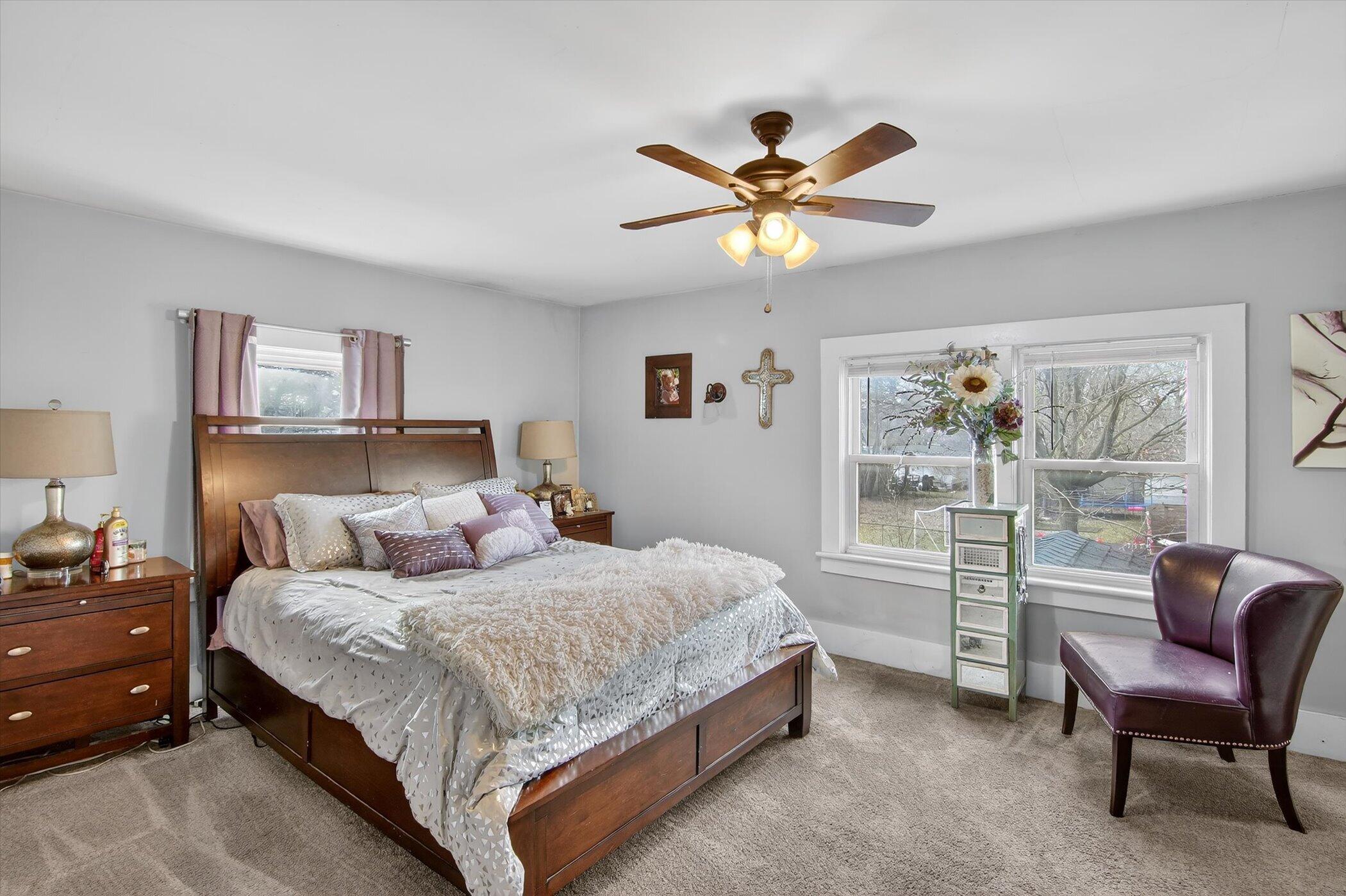 907 Sixth Street Jackson, MI 49203 - Photo 9 of 15 09-907 Sixth St Jackson-Windowstill