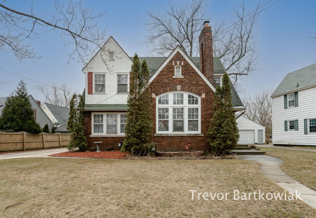 1177 Cornell Road Muskegon, MI 49441 - Photo 3 of 43 1177Cornell02Lores