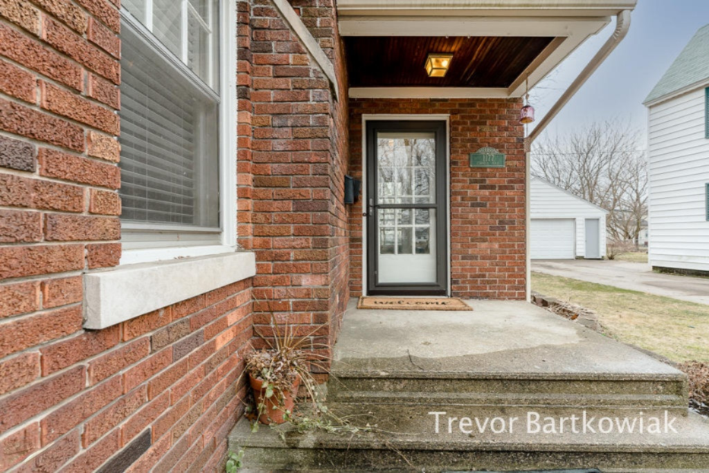 1177 Cornell Road Muskegon, MI 49441 - Photo 6 of 43 1177Cornell05Lores